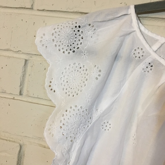 NWOT Gap Maternity - white eyelet top - Picture 2 of 4
